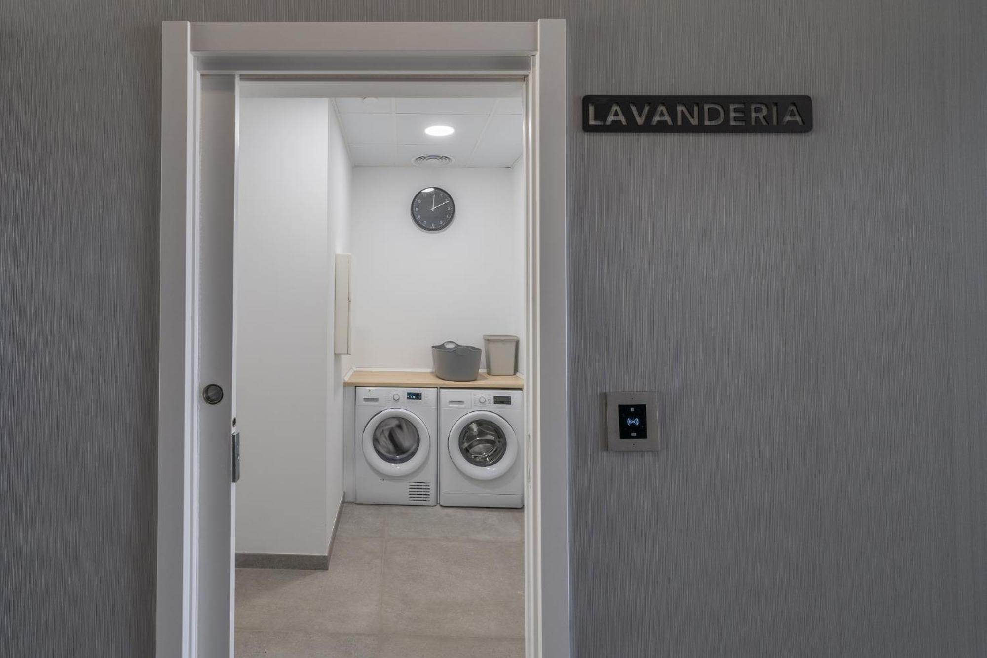Xpce Urban 3 Malaga Skyline - Parking Free Apartment ภายนอก รูปภาพ