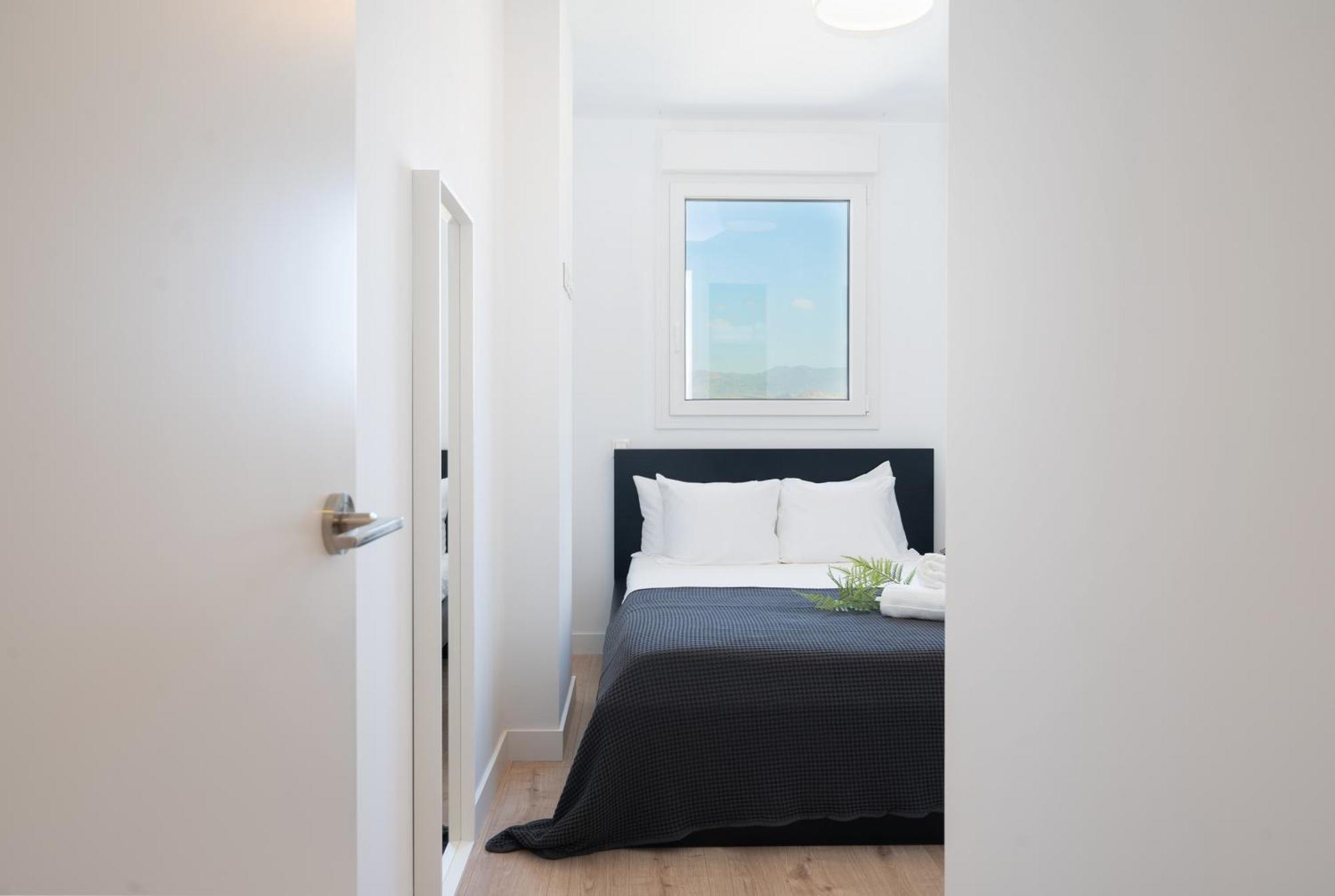 Xpce Urban 3 Malaga Skyline - Parking Free Apartment ภายนอก รูปภาพ