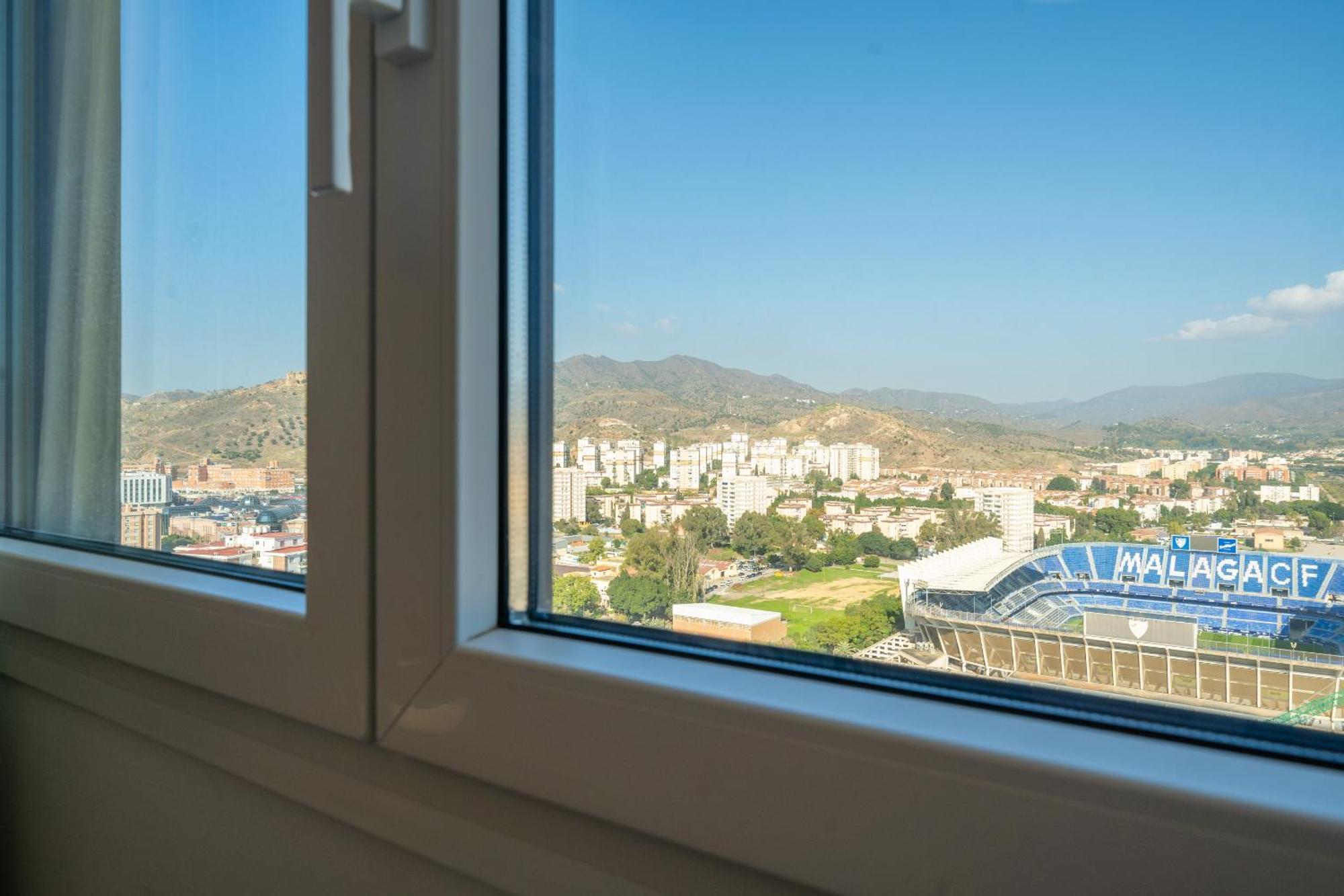 Xpce Urban 3 Malaga Skyline - Parking Free Apartment ภายนอก รูปภาพ
