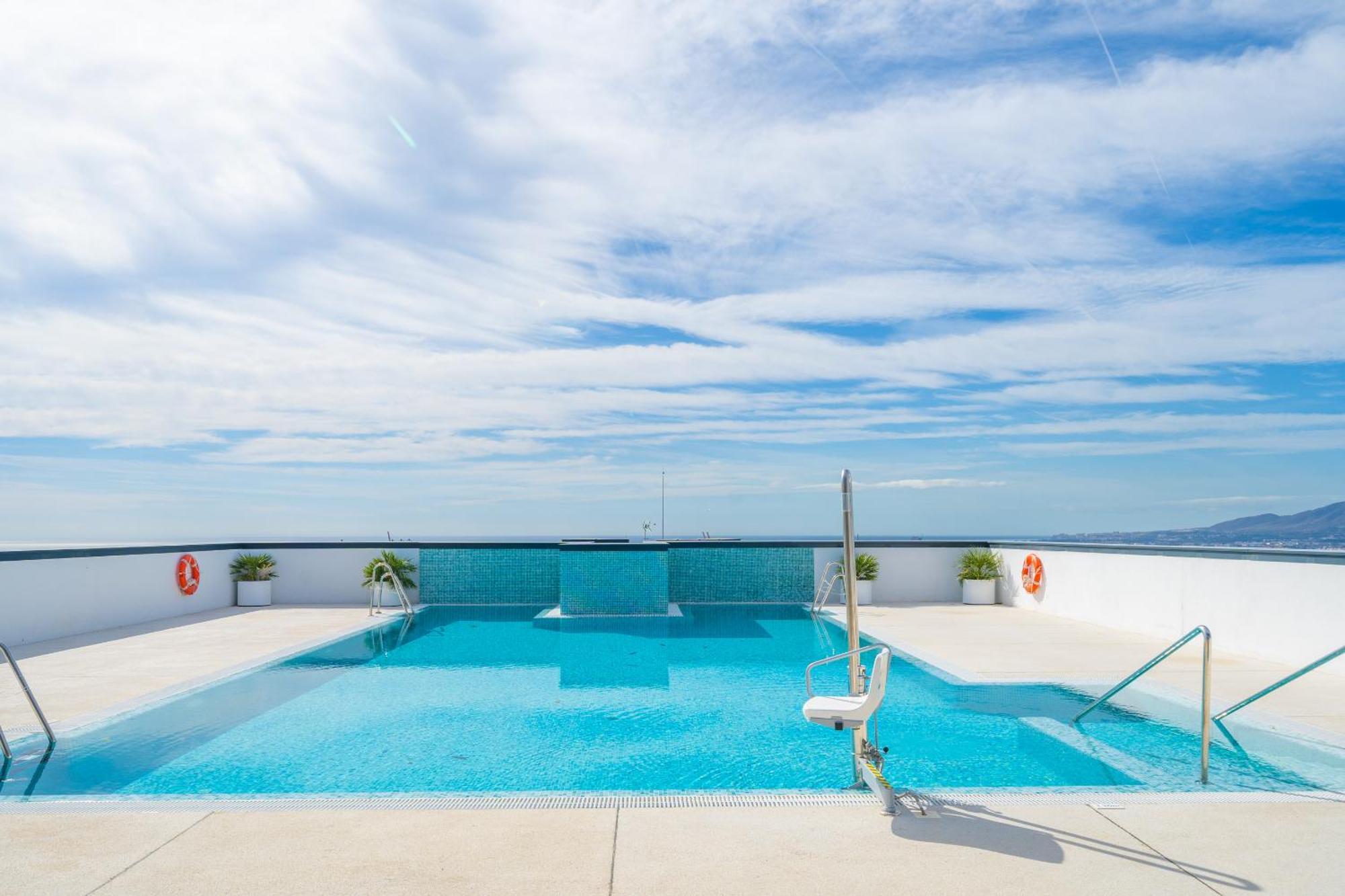 Xpce Urban 3 Malaga Skyline - Parking Free Apartment ภายนอก รูปภาพ